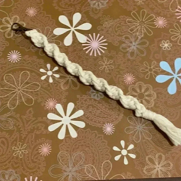 Spiral Macramé Keychain in Natural - Picture 1 of 4